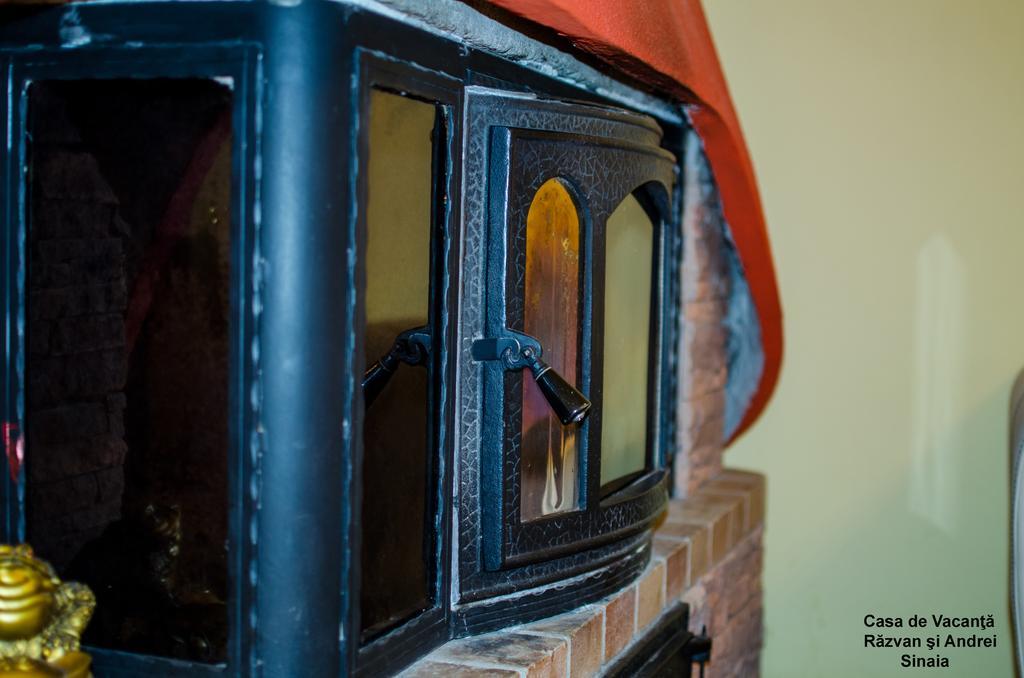 Casa De Vacanta Razvan Si Andrei Sinaia Chambre photo