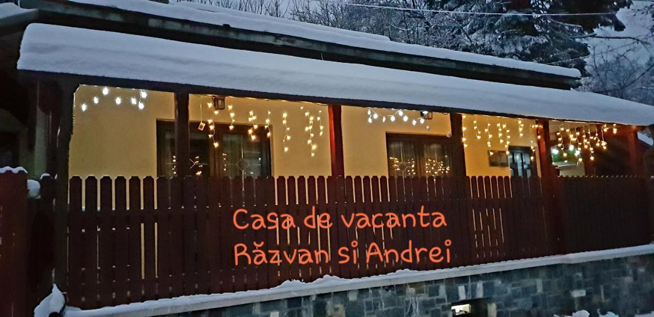 Casa De Vacanta Razvan Si Andrei Sinaia Extérieur photo